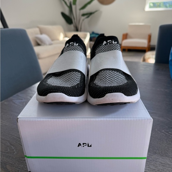 APL Women’s Techloom Bliss- Size 10 - Picture 2 of 11